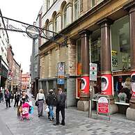 The Gathering Liver House - Hot Tub - Near Liverpool