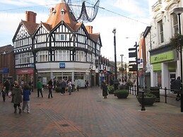 The Glyndwr - Berwyn House Central Wrexham
