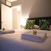 The Cavern Apartment Liver House