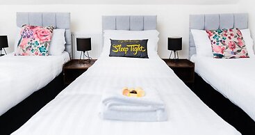 The Gillygate Gathering - Sleeps Up To 16 York City Centre