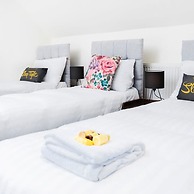 The Gillygate Gathering - Sleeps Up To 16 York City Centre