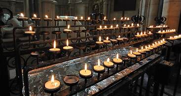 The Gillygate Gathering - Sleeps Up To 16 York City Centre