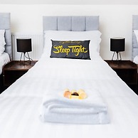 The Gillygate Gathering - Sleeps Up To 16 York City Centre