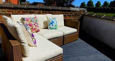 The Gillygate Gathering - Sleeps Up To 16 York City Centre