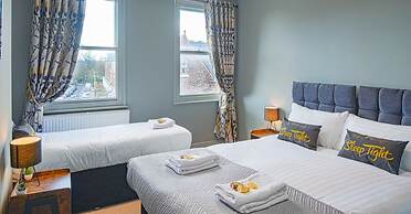 The Gillygate Gathering - Sleeps Up To 16 York City Centre