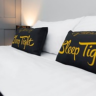 The Clifford Gathering - Sleeps Up To 10 York