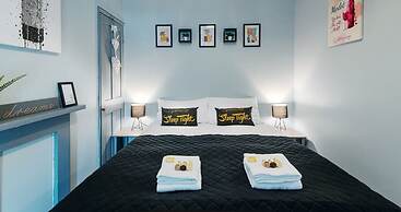 The Clifford Gathering - Sleeps Up To 10 York