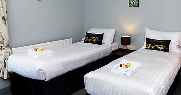 The Clifford Gathering - Sleeps Up To 10 York