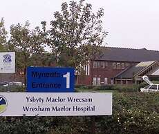 Wrexham Central Stay Apartment Seven