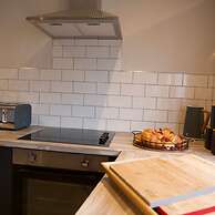 The Sailing Club - 6 Bedroom Hot Tub Town Centre