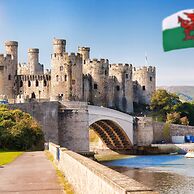 The Sailing Club - 6 Bedroom Hot Tub Town Centre