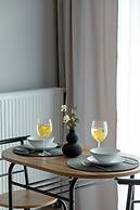 Amazing Studio With Balcony by Renters