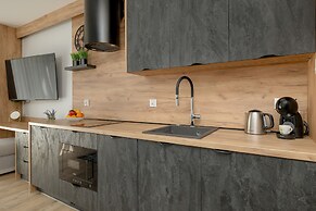 Amazing Studio With Balcony by Renters