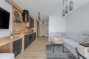 Amazing Studio With Balcony by Renters