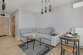 Amazing Studio With Balcony by Renters