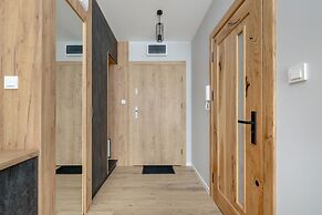 Amazing Studio With Balcony by Renters