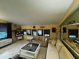 Moonbeam Townhouse Skiathos