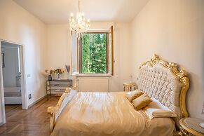 Majestic Villa in Hills of Florence with Gardens Gym Jacuzzi and Sauna