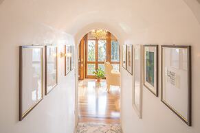Majestic Villa in Hills of Florence with Gardens Gym Jacuzzi and Sauna