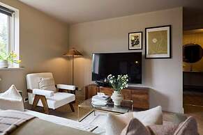 The Twickenham Wonder - Lovely 1bdr Flat With Parking