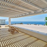 Stunning Villa With Panoramic View