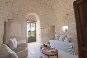 TD I Coni di Pinur Trulli With Scenic Valley View