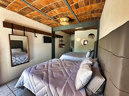 HOTEL CUATRO CAMINOS