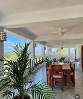 Casa flor vista al mar