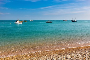 Bright Modern Selsey Seafront Home