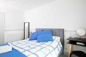 Bright Modern Selsey Seafront Home