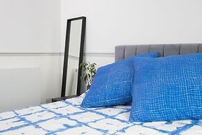 Bright Modern Selsey Seafront Home