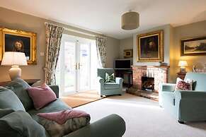 Cosy Cottage in Beautiful South Downs Walk 2 Pub