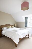 Cosy Cottage in Beautiful South Downs Walk 2 Pub