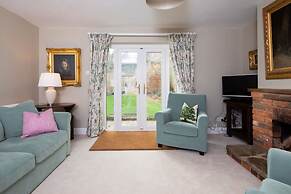 Cosy Cottage in Beautiful South Downs Walk 2 Pub