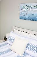 Charming Cottage for 10 in Heart of South Downs