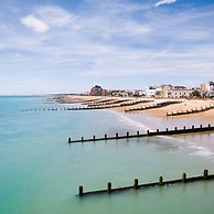 Panoramic sea Views in Beachfront apt w Balcony