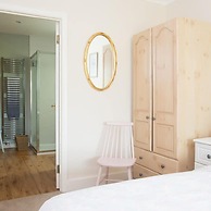 Seaside Detached 4bd Home nr Shops Parking Garden