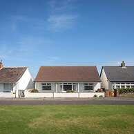 Seaside Detached 4bd Home nr Shops Parking Garden