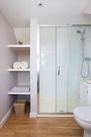 Seaside Detached 4bd Home nr Shops Parking Garden