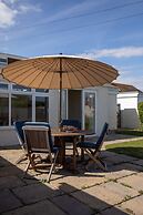 Seaside Detached 4bd Home nr Shops Parking Garden