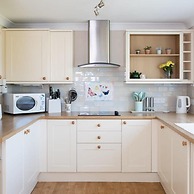 Seaside Detached 4bd Home nr Shops Parking Garden