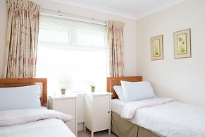 Seaside Detached 4bd Home nr Shops Parking Garden