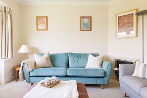 Seaside Detached 4bd Home nr Shops Parking Garden