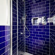 Seaside Serenity 3-bed Deck Garden Near Shore