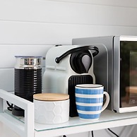 Seaside Serenity 3-bed Deck Garden Near Shore