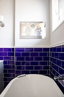 Seaside Serenity 3-bed Deck Garden Near Shore