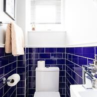 Seaside Serenity 3-bed Deck Garden Near Shore