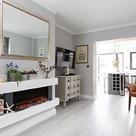 Seaside Serenity 3-bed Deck Garden Near Shore