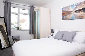 Spacious House for 10 With Hot Tub Nr Beach