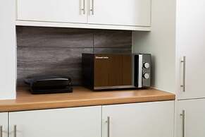 Spacious House for 10 With Hot Tub Nr Beach